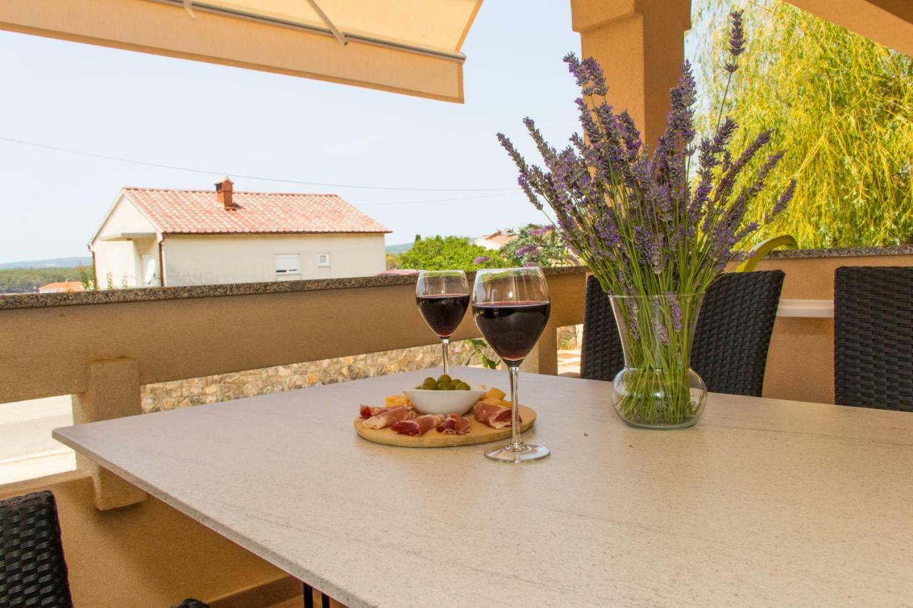 Apartmani Zoric Punat Esterno foto