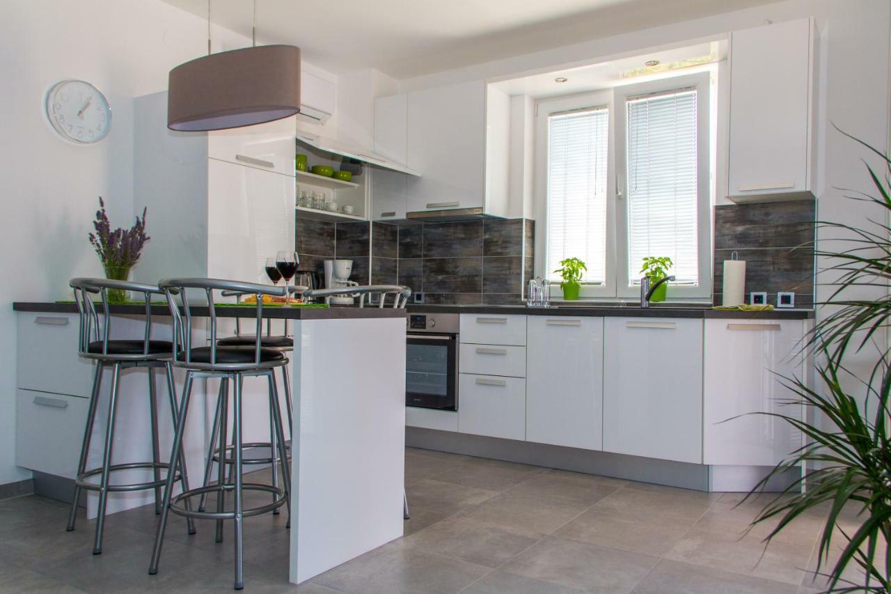 Apartmani Zoric Punat Esterno foto