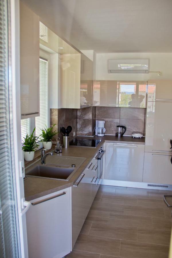 Apartmani Zoric Punat Esterno foto